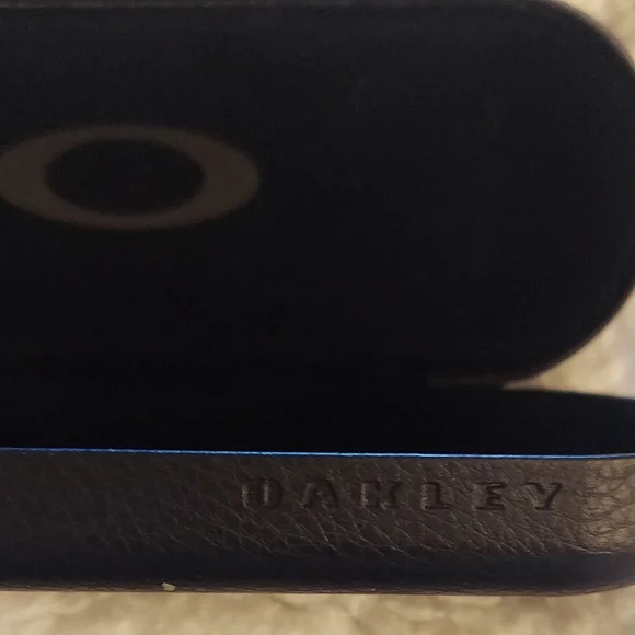 Oakley Airdrop Eyewear in Sleek Black - Picture 2 of 7